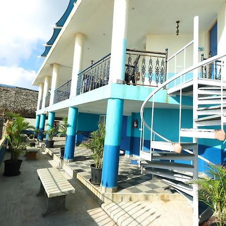 Lamel Cove Beach Resort Пондичерри Экстерьер фото