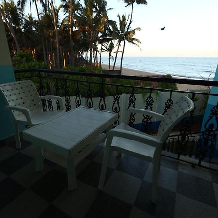 Lamel Cove Beach Resort Пондичерри Экстерьер фото