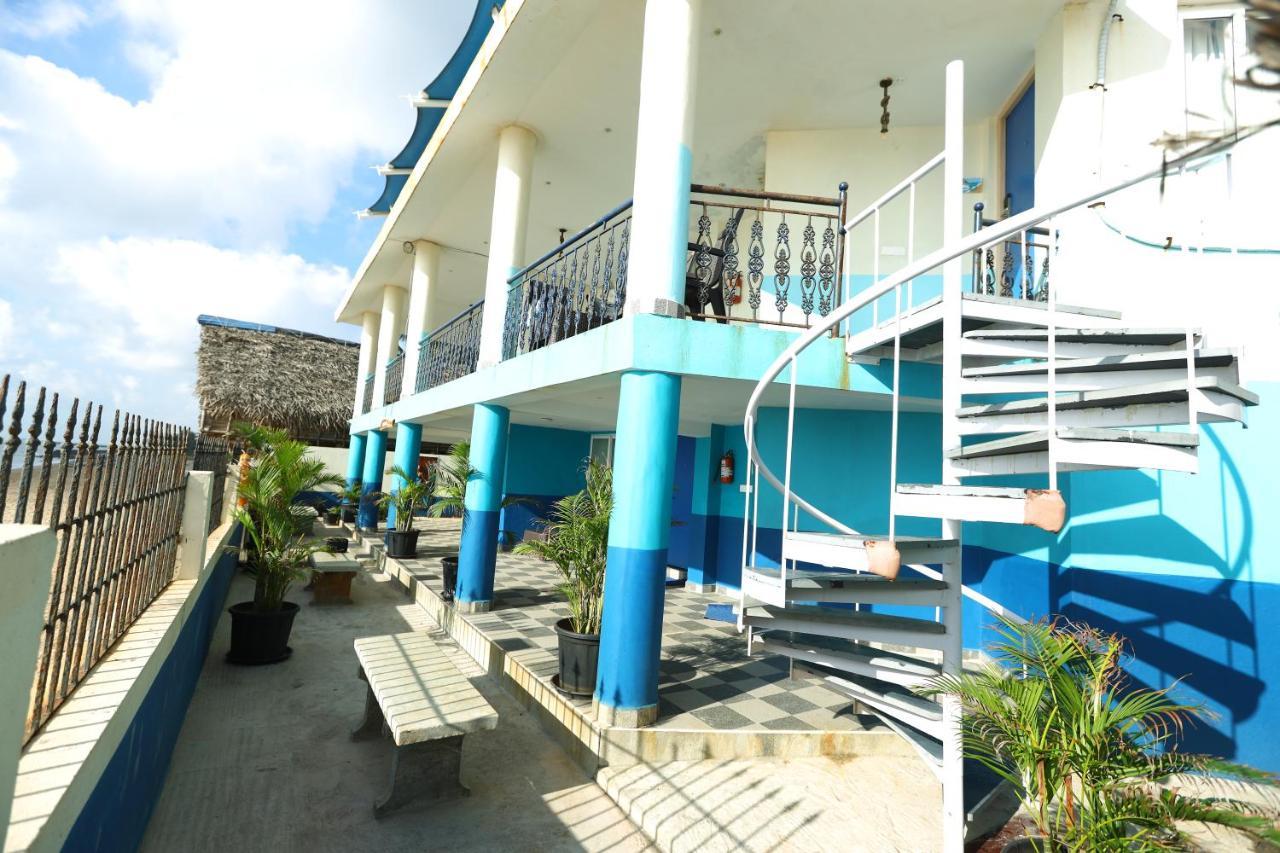 Lamel Cove Beach Resort Пондичерри Экстерьер фото